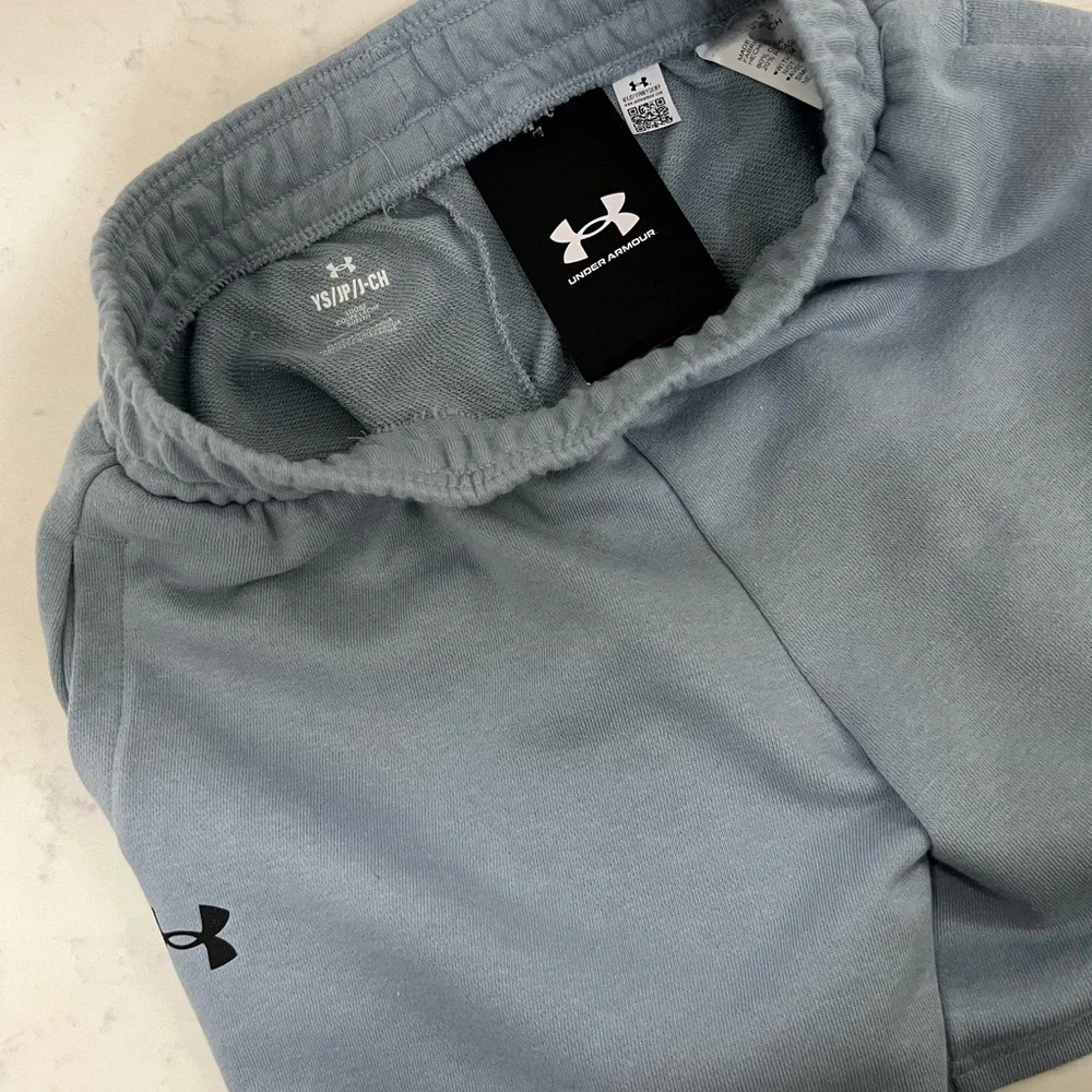Under Armour Kids Matching Set in Light Gray NEW